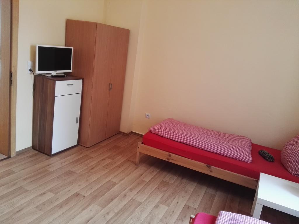 Zu Hause Bei Freunden Apartment ดอร์ทมุนด์ ภายนอก รูปภาพ