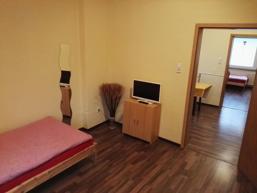 Zu Hause Bei Freunden Apartment ดอร์ทมุนด์ ภายนอก รูปภาพ